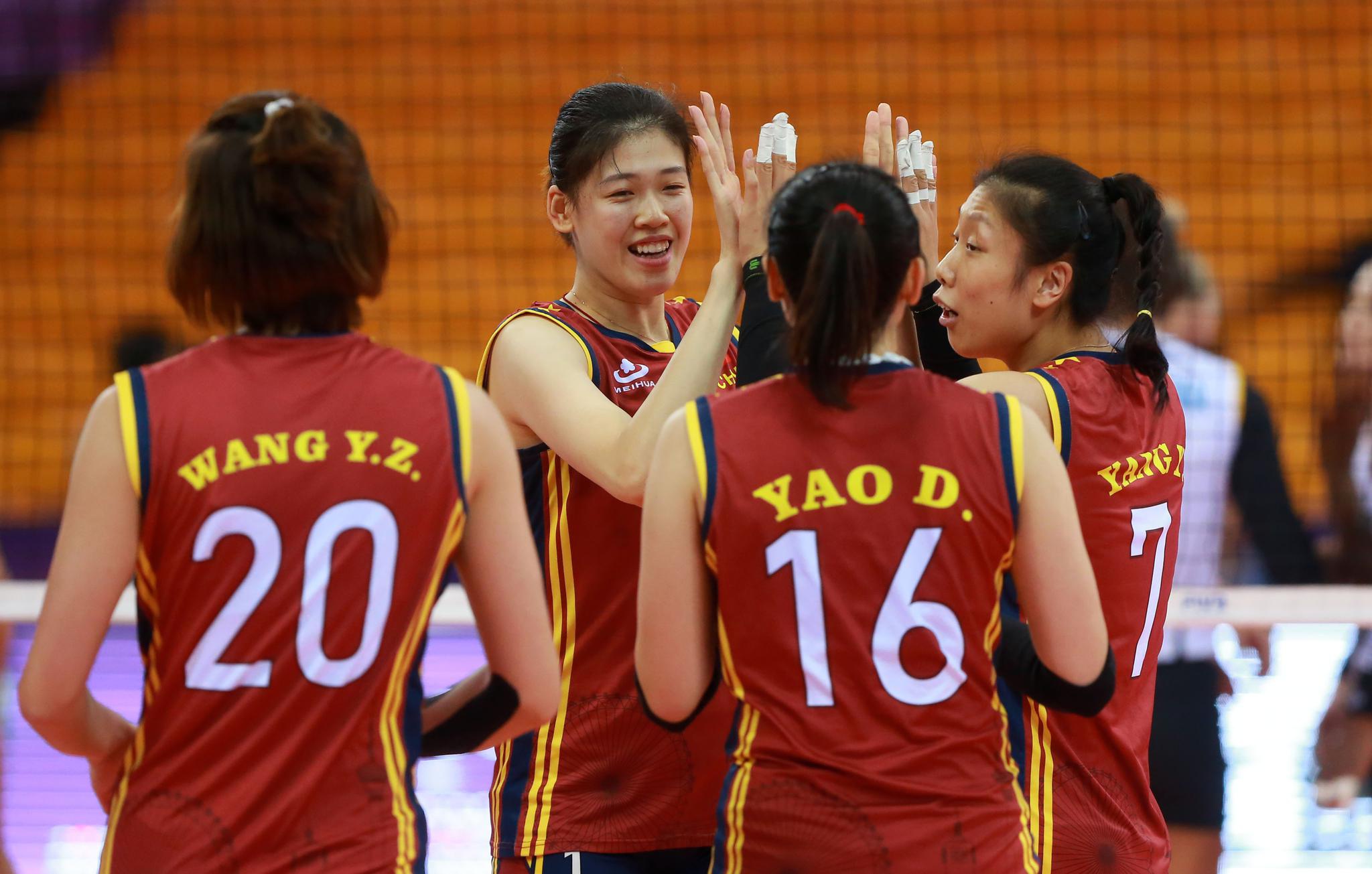 女排世俱杯朱婷三局19分伤退天津队救赛点险胜拒绝再被逆转