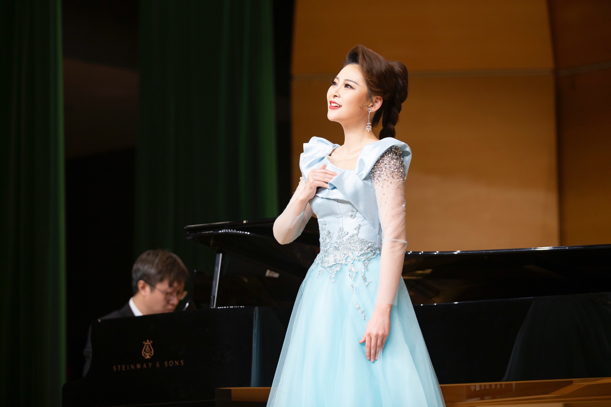 组图:许文琪硕士独唱音乐会在中国音乐学院举行