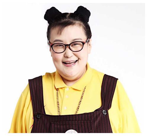 假如给你一个亿,这五个"胖妞"必须选一个,网友:第四个我要了