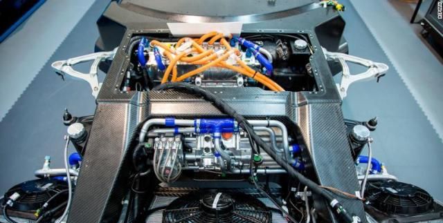 时速400公里的电动超级跑车拥有“世界上最快的加速度”