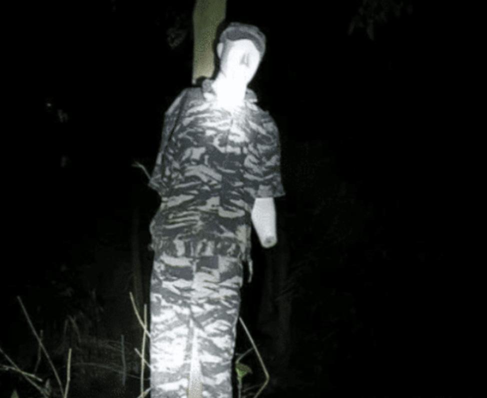 为防止人"偷鱼",水库边放置"水鬼",钓鱼人:能吓死人