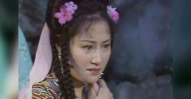 虽然赛太岁没像狮猁怪那样是个太监,但金圣宫娘娘身着神仙赐给的五