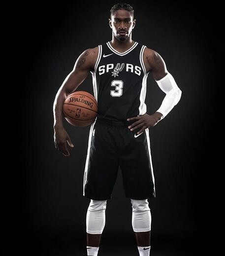 火箭队连续试训四人或将再次被吐槽放走一小将亏大了