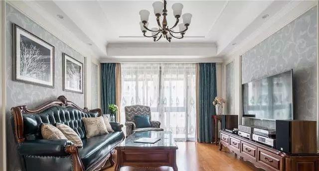 朋友来家参观，进门就说装修太土，全屋一圈转下来，不说话了