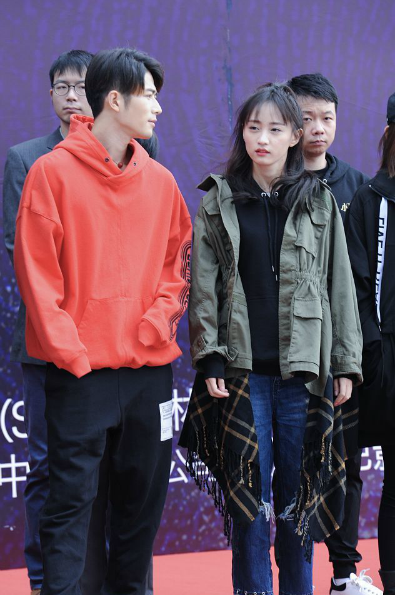 图片来源:elyn/视觉中国陈学冬,黄婷婷同框亮相.