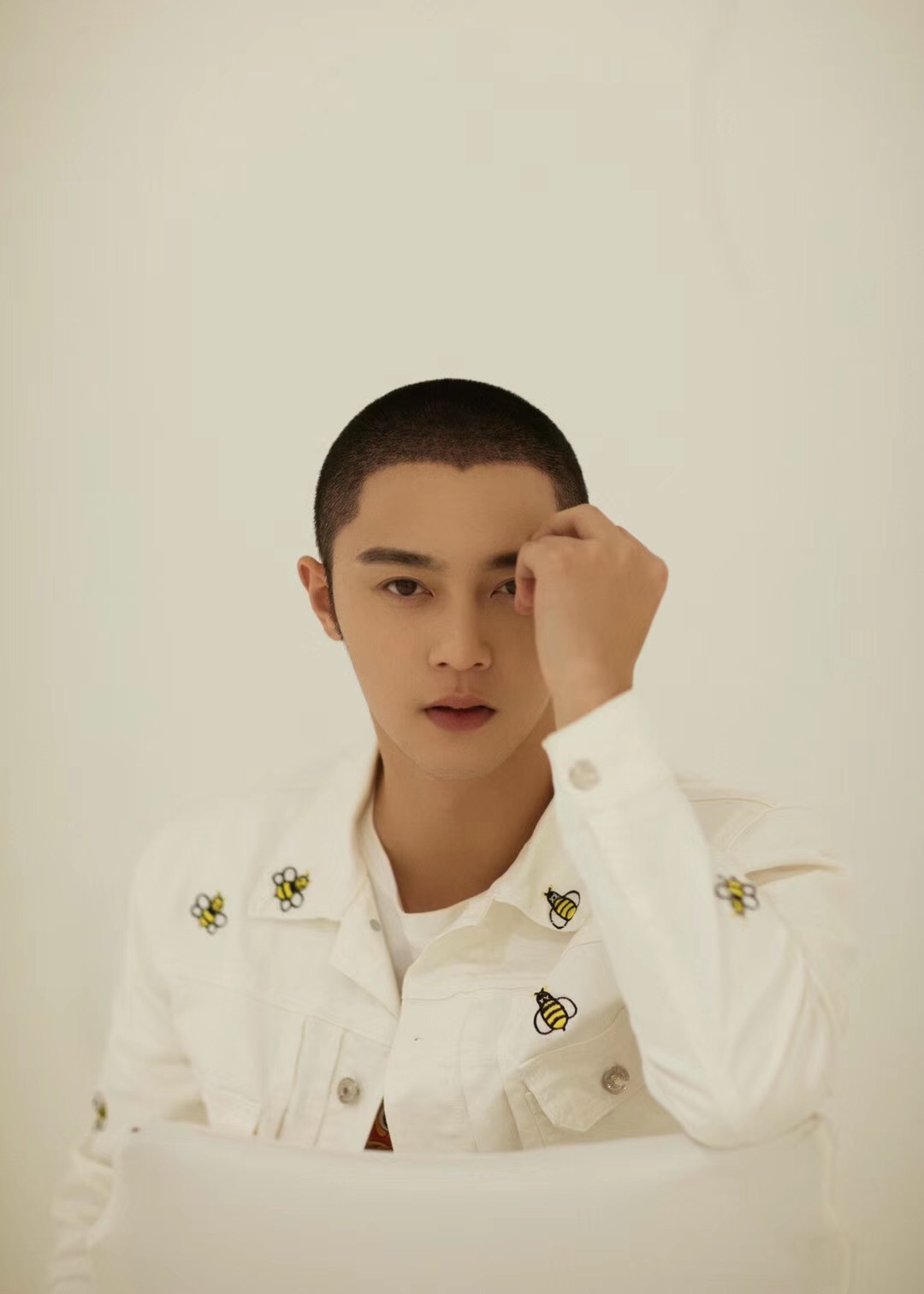 用作品实力说话 演员李俊辰脚步未停