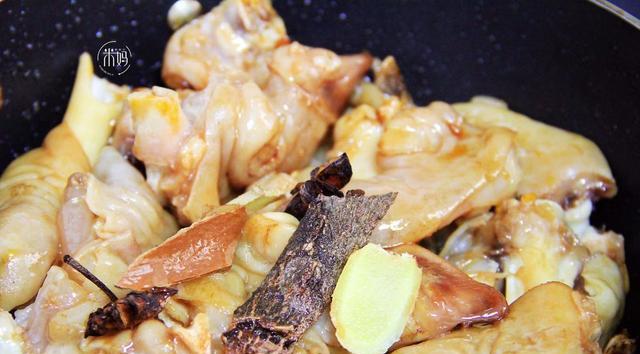 9,之后加入热水,略微低于羊蹄平面.