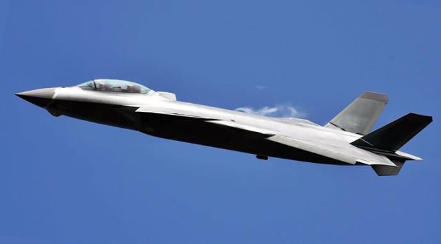 歼-20改或是世界上第一架双座隐形战机 可魔改成轰炸机