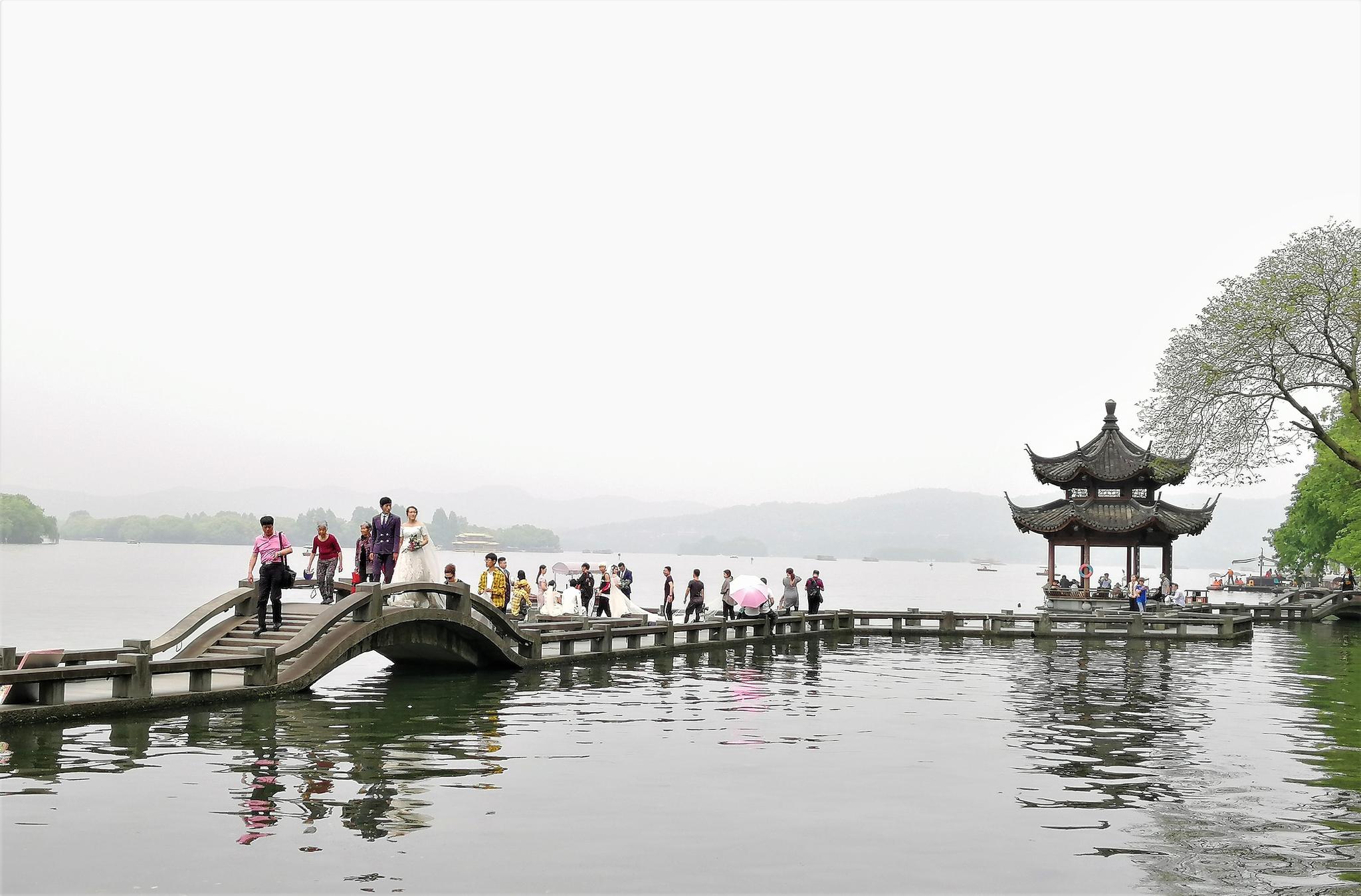 来看看西湖的白天|西湖|长桥|断桥_新浪新闻