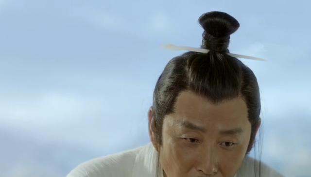 《庆余年》范闲到皇宫吃饭,庆帝多次暗示他的身世,明目张胆宠他