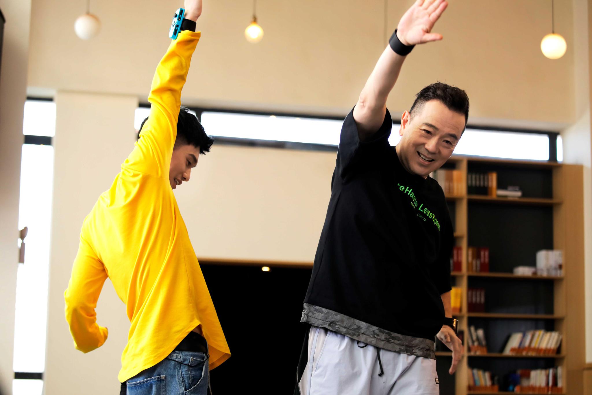 《花样新世界》倪萍范明即兴表演爆笑小品