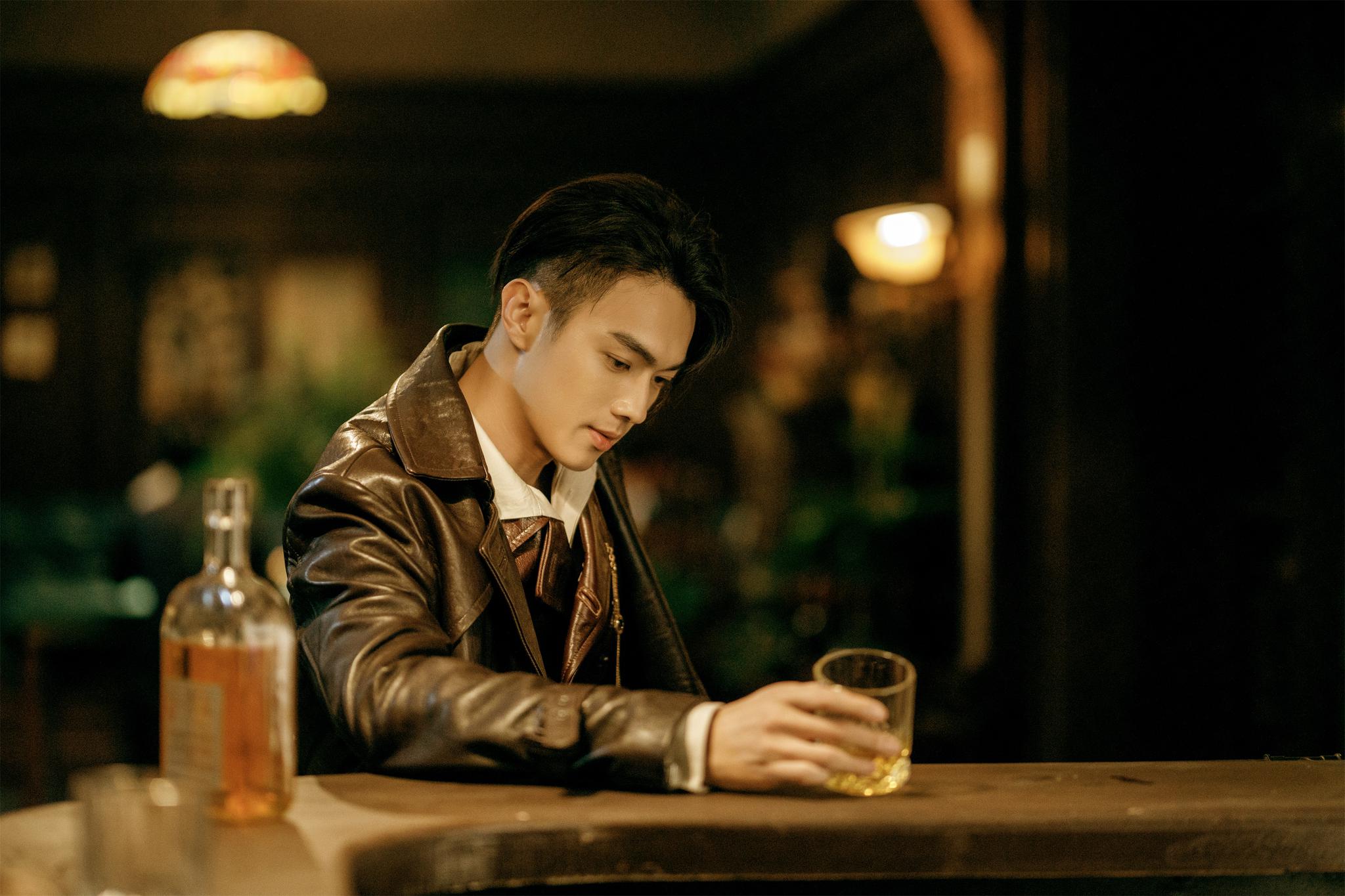 《烈火军校》剧情升级引爆泪点 许凯演技获认可