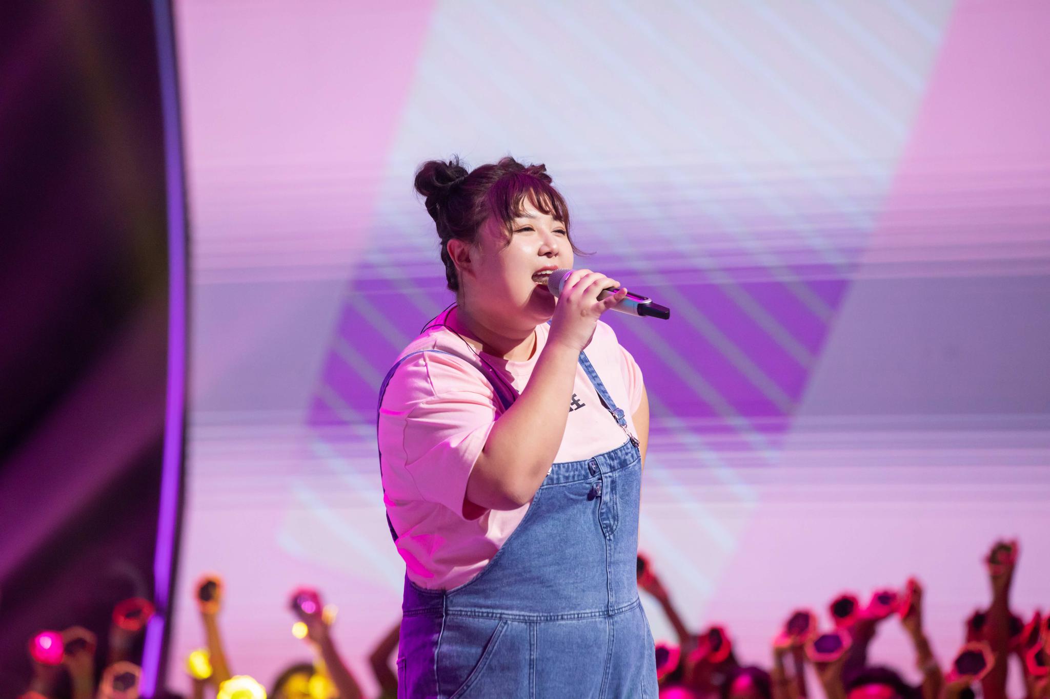 人民日报点赞嗨唱转起来扬帆海简综艺开创音乐节目新模式