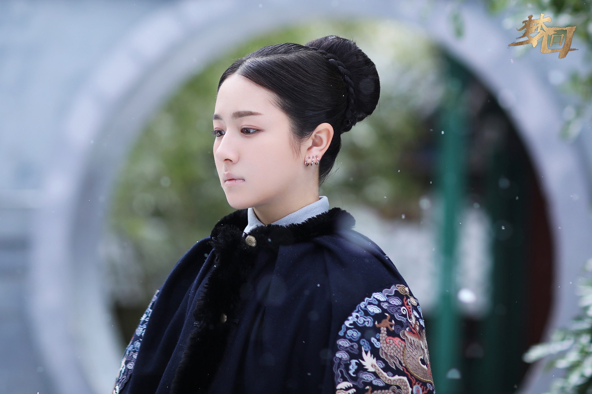 《梦回》剧情甜虐参半 李兰迪"薇"甜女孩变"薇"虐