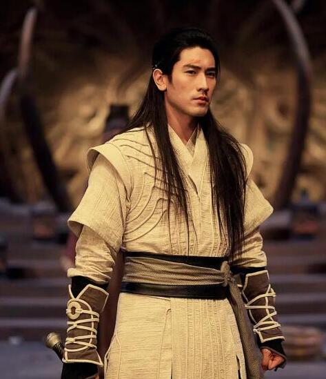 如果再度重拍《三国演义》,有一个演员就是为吕布而生的,他就是高以翔