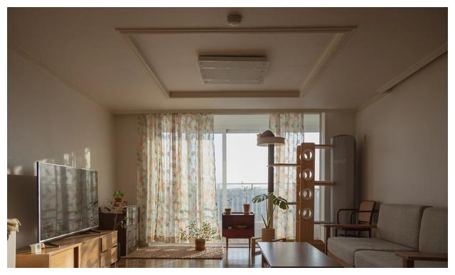 76平2手房翻新不大改,换掉全屋家具,过上1人1猫岁月静好的生活