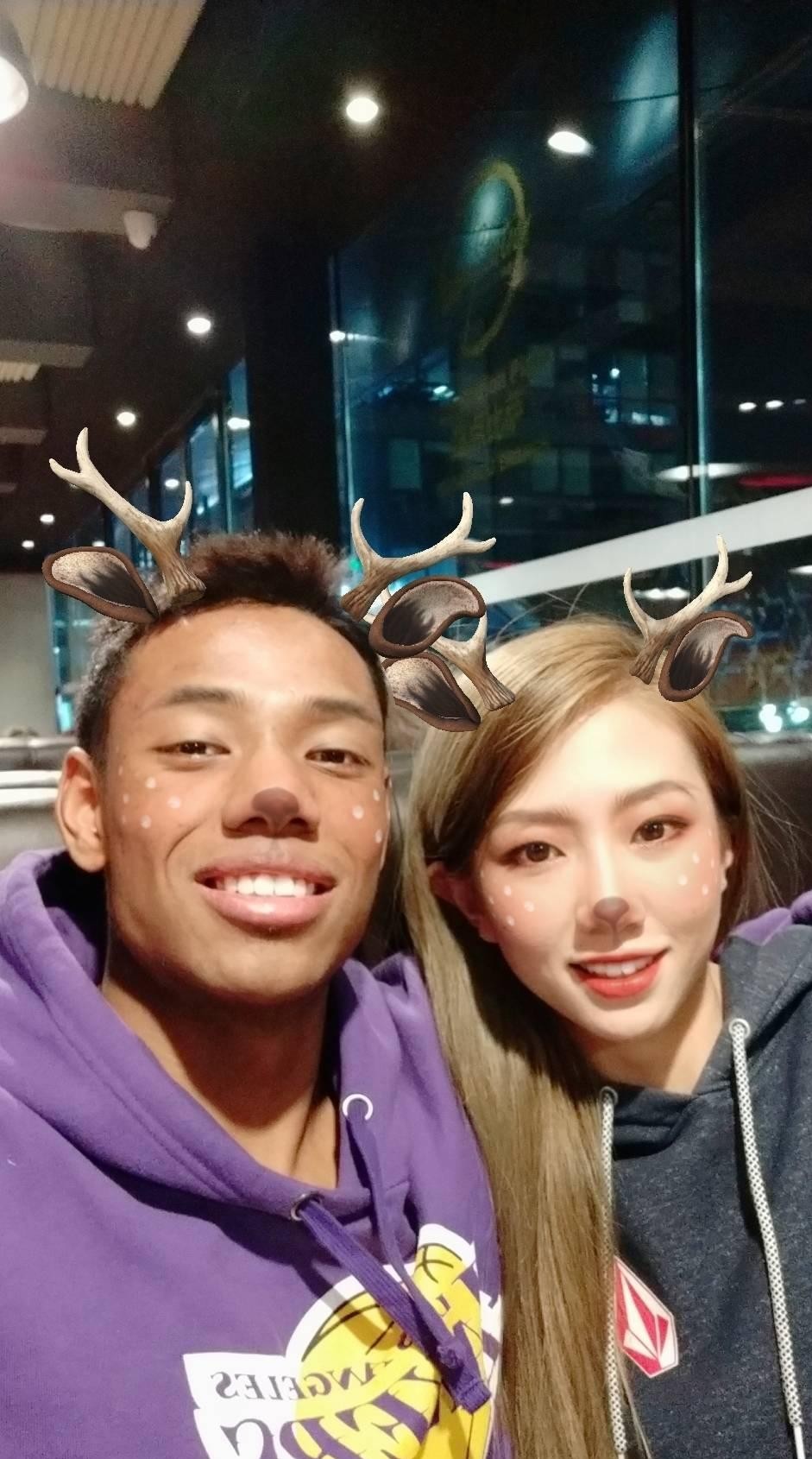北大双子星张宁和祝铭震实力强劲两位女友也是绝世佳人