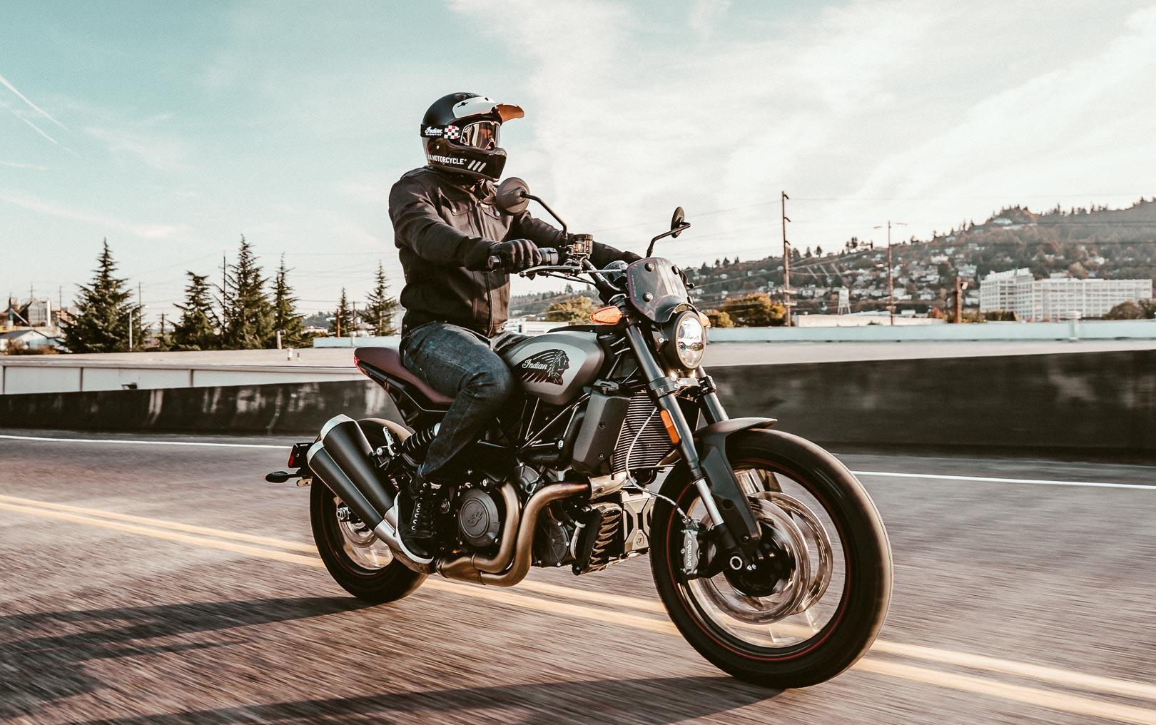 印第安ftr 1200复古拉力版上市,约20万,比基本版贵1万左右!