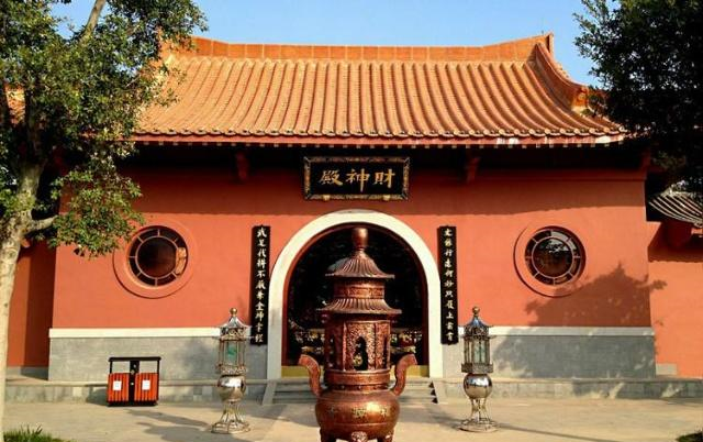 九华山唯一的女性"肉身佛",至今肉身保留完整,专家也无法解释|寺庙