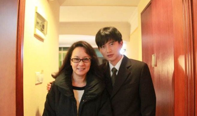 67岁苗可秀近照四十多年真情如一每当替起李小龙她便感叹惋惜