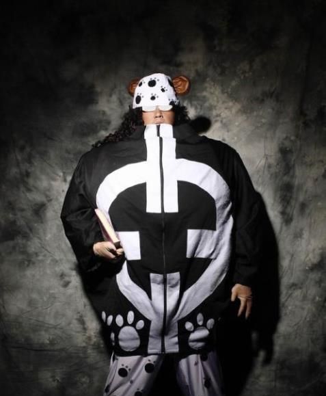 海贼王cos高配版红发的这个还原度你们觉得还行吗