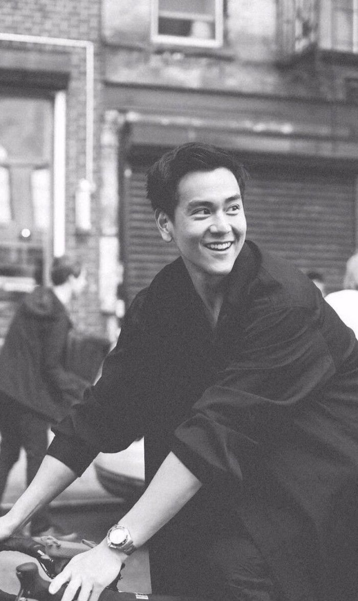 彭于晏精美壁纸,图3就算是简单的黑白配,也掩盖不了他的帅气!