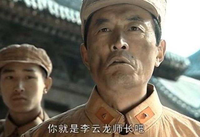 亮剑:没有对比就没有伤害,看了袁忠远表演就明白了什么是演技差