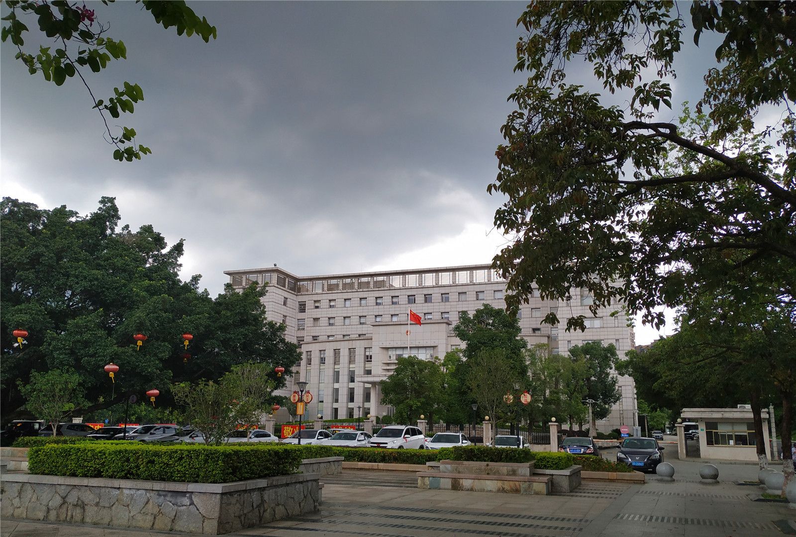 东莞清溪镇前广场,人很多,有没有你回忆?