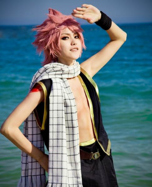 网友:在我火龙哥的bgm里,妖精的尾巴cos|火龙|纳兹|网友_新浪新闻