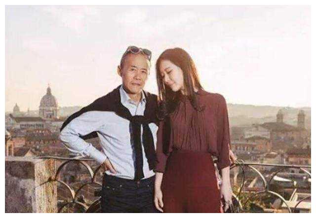 68岁王石二婚七年，娶了80后妻子，还是一位演员|王石|妻子|田朴珺_新浪新闻