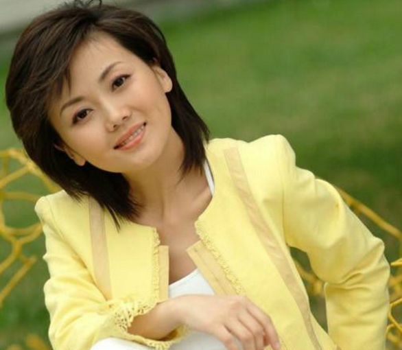 柴璐,中央电视台新闻频道《国际时讯》,《24小时》等栏目主持人.