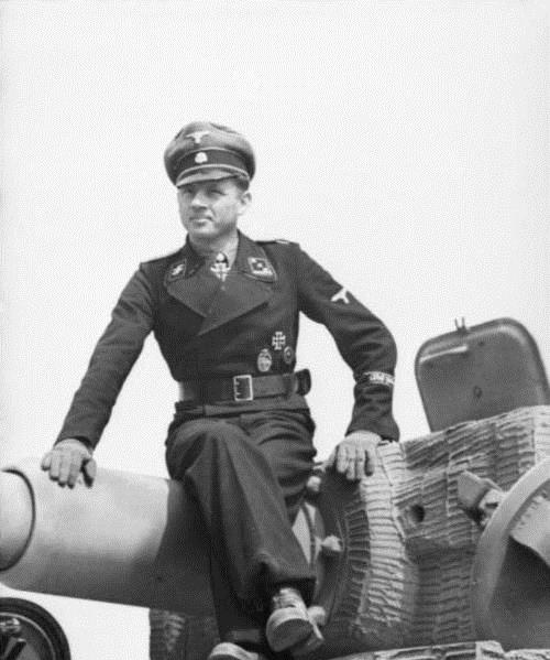 最负盛名的德军王牌车长——"黑男爵"魏特曼的战场传奇