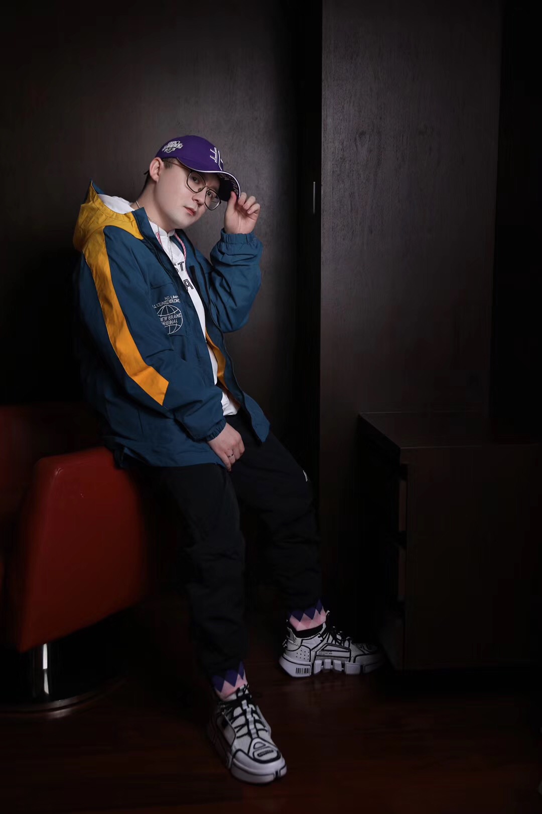 那吾克热献唱2019cba全明星赛开幕式 携《趁年轻》点燃篮球精神