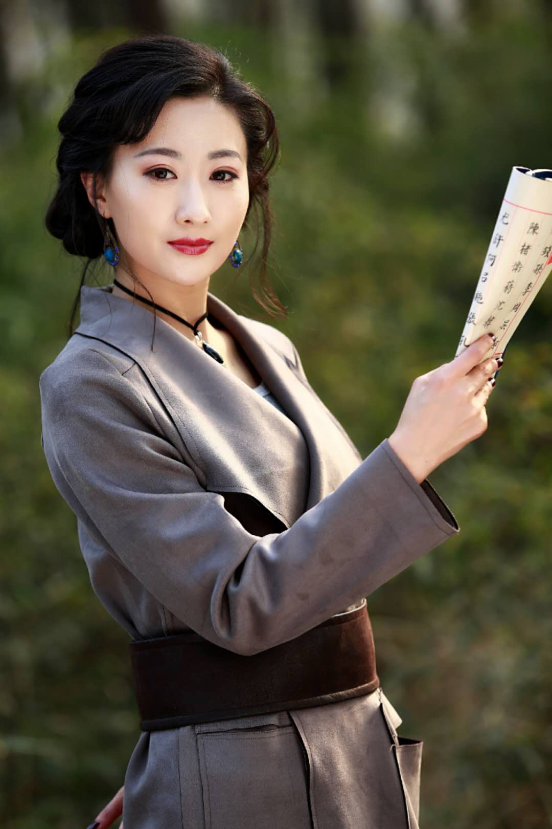 边陲迷雾开播白瑶变小诸葛指点江山笑闹山寨