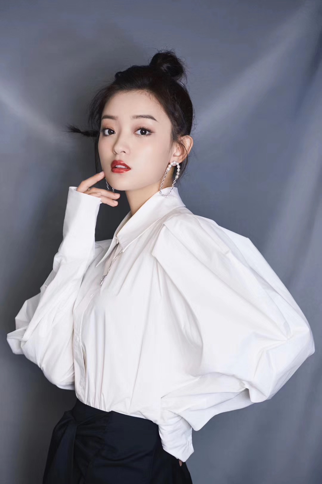 罗予彤《演员的品格》结业首部作品,演绎酷girl潇洒追爱__财经头条