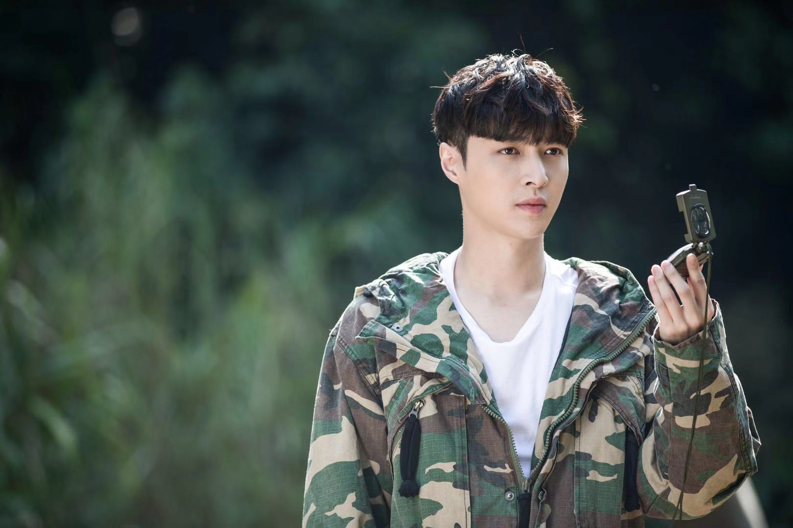 力人物榜第31名]主演,改编自打眼同名小说的电视剧《黄金瞳》强势开播