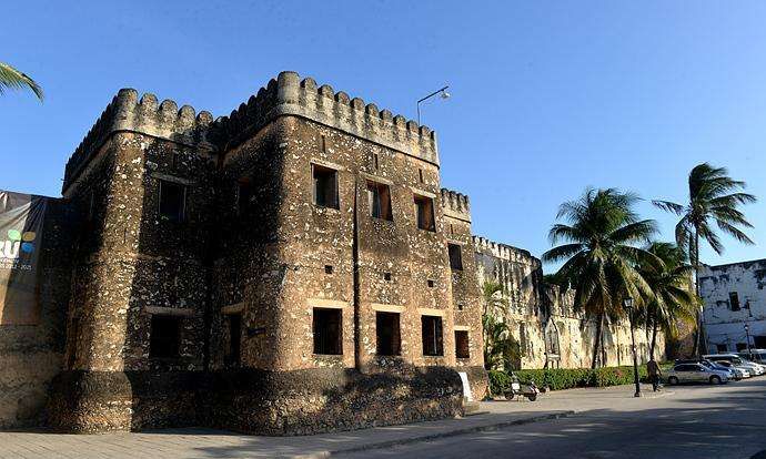 桑给巴尔的石头城是东非地区斯瓦希里人建造的一座海滨商业城市