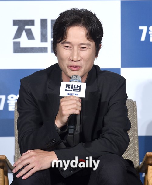 韩星宋清晨柳善出席新片真凶发布会