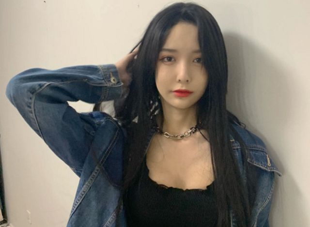 女装大佬艾比生图曝光,"特征"不要太明显,连女生都得羡慕嫉妒
