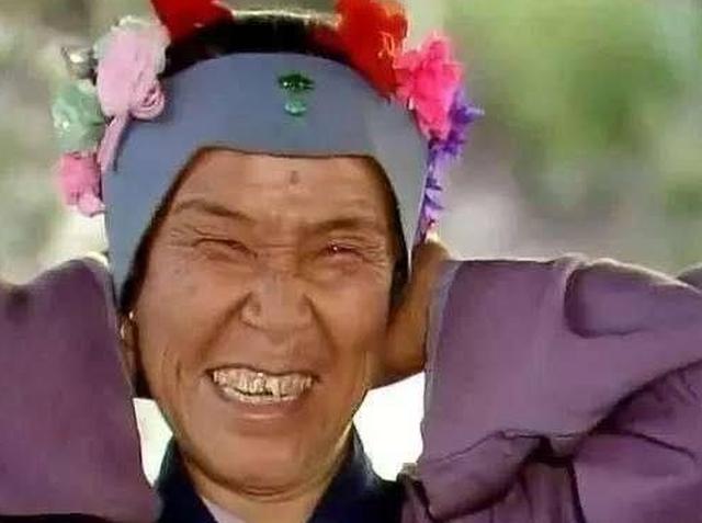 很多人都不知道刘姥姥游大观园才是红楼梦中最讽刺的一件事