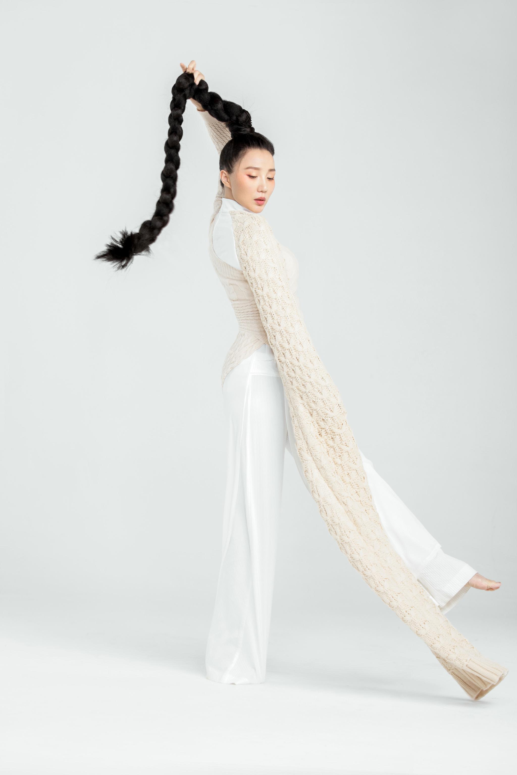 阿朵新单曲上线 融入民族方言版rap