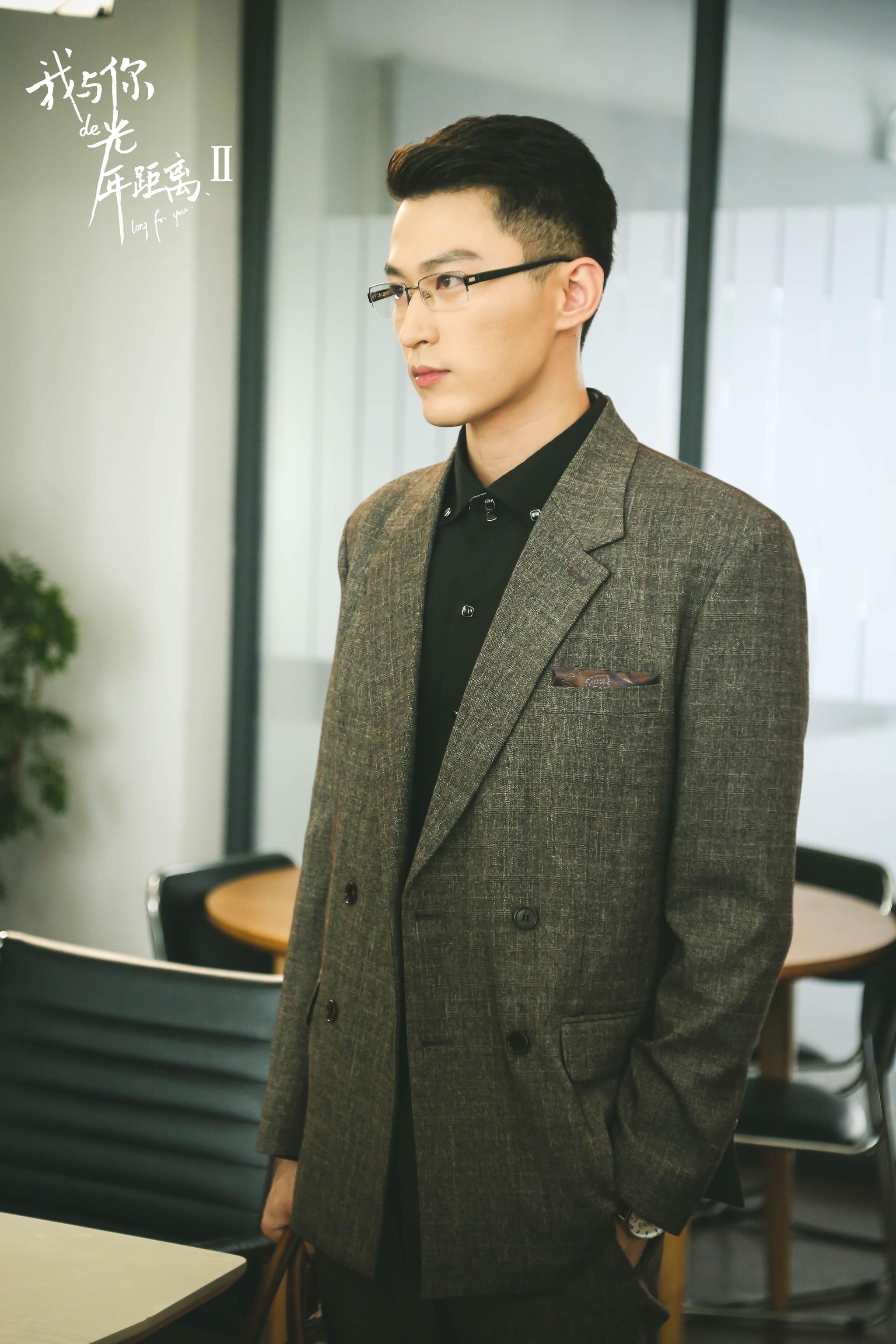 李俊锋饰演杨牧