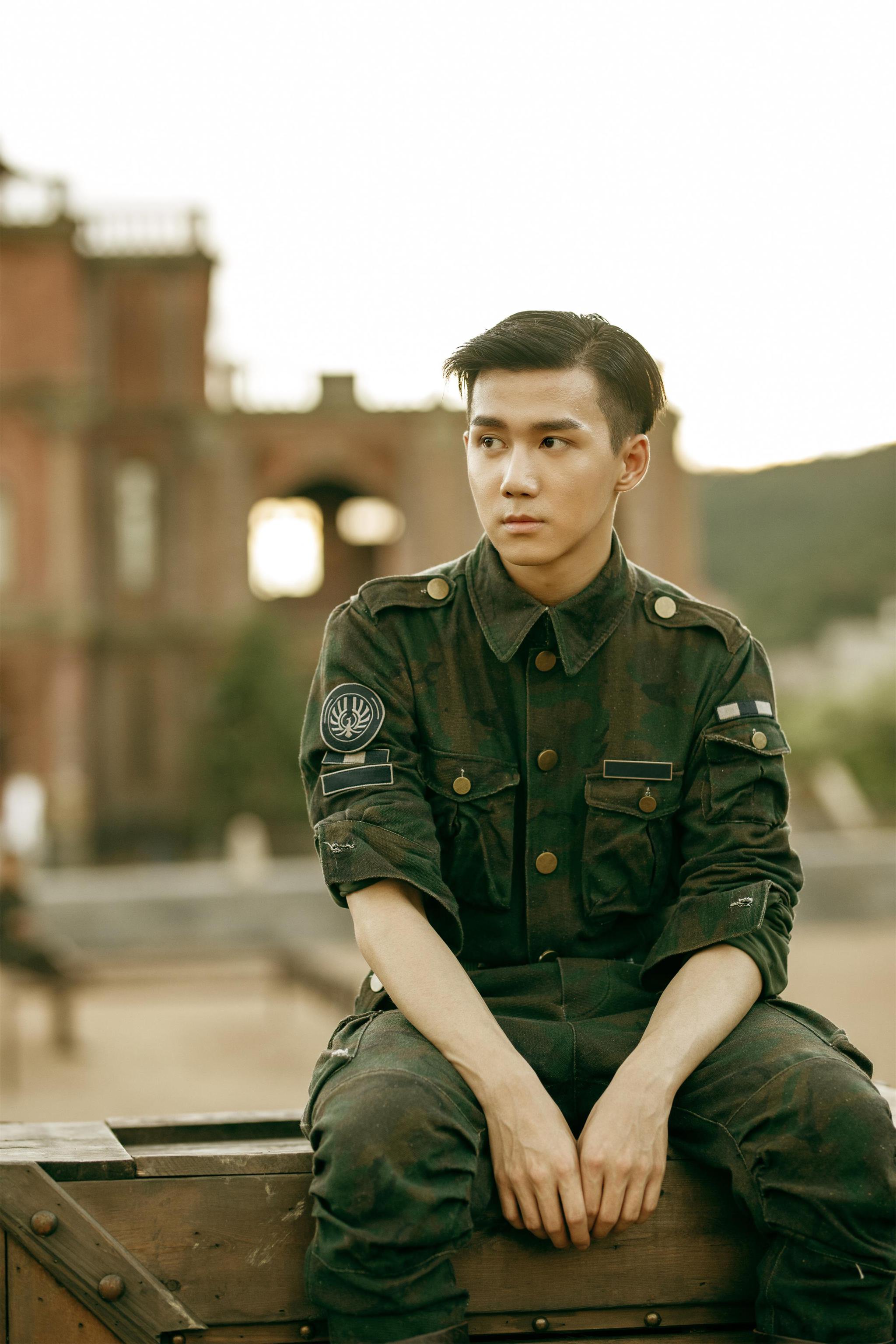 电视剧烈火军校热播神助攻王一哲引爆笑