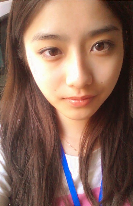 美图分享包子西施孙雪宁知名网络美女清纯生活照自拍