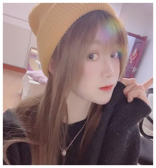 主播,但却意外收获了王者荣耀一姐的快速崛起,而温柚也可能会成为斗鱼