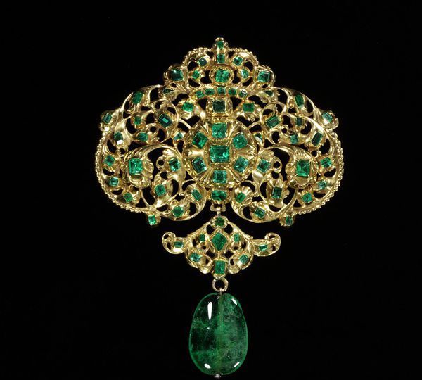 俄国沙皇的奢华品味,每件胸针都是无价之宝|沙皇|俄国|珠宝_新浪新闻