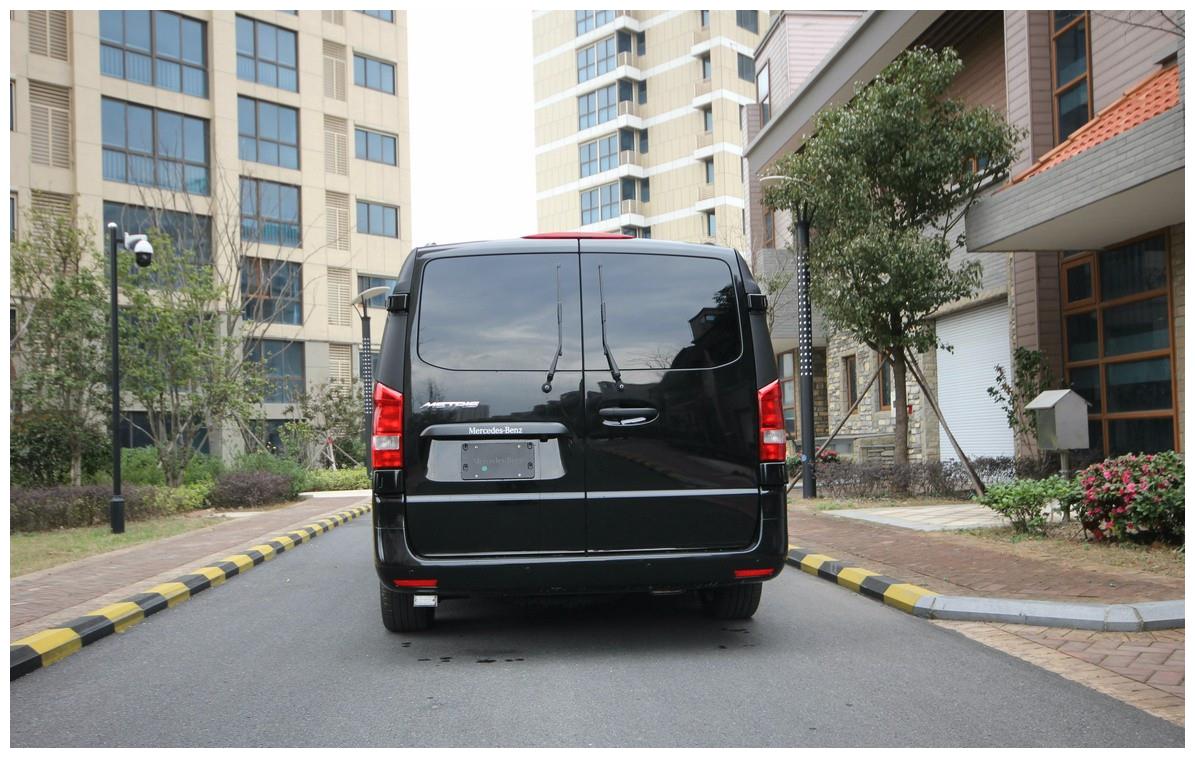 奔驰进口metris豪华7座商务车,营造丰富的驾乘体验