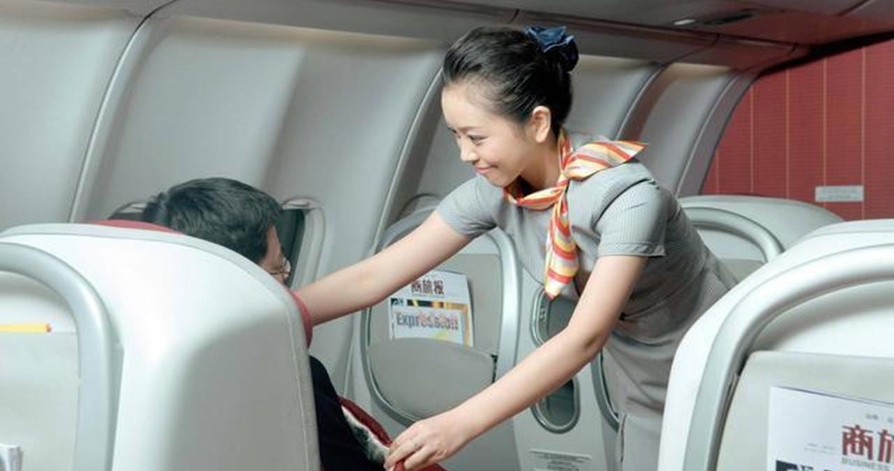 为何空姐下飞机后,都不回家睡反而要睡酒店?真实原因让人怜惜