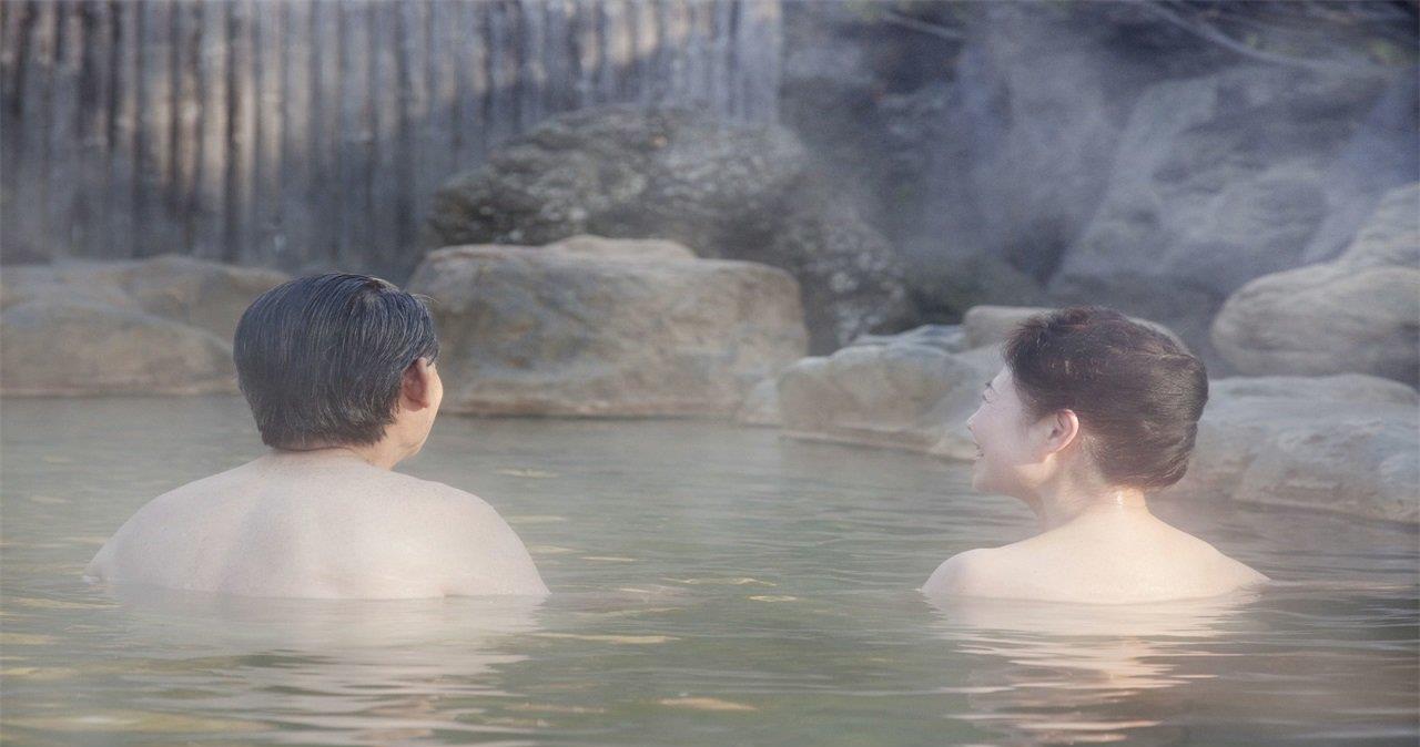 在日本泡温泉有规定,这条中国女性无法接受,网友:我也接受不了