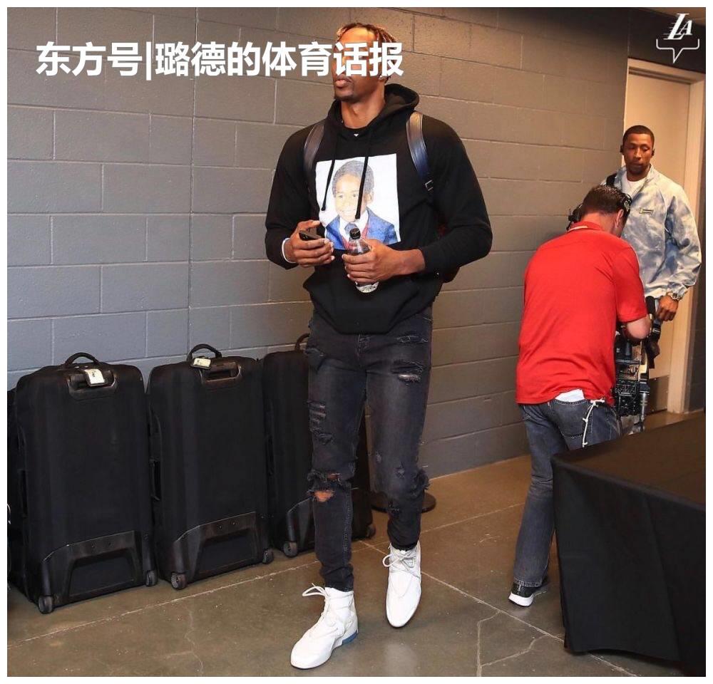 浓眉哥纹身全貌黑曼巴蛇缠绕科比logo